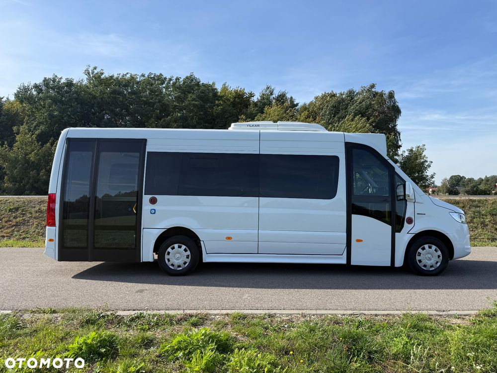 Mercedes-Benz ESprinter 420 - 17