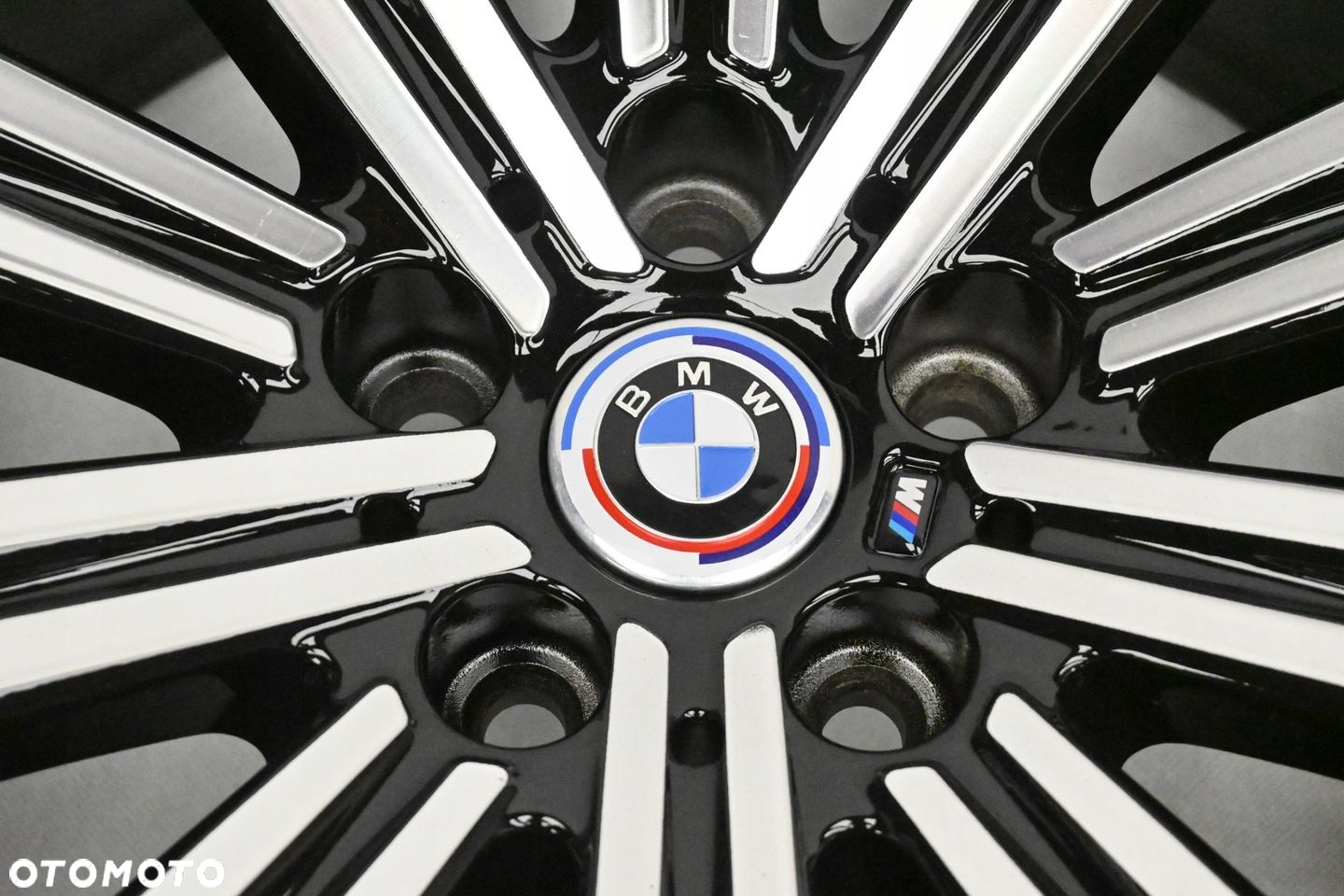 BMW 3 G20 G21 7,5x18 ET25 8,5x18 ET40 8089890 8089891 - 8