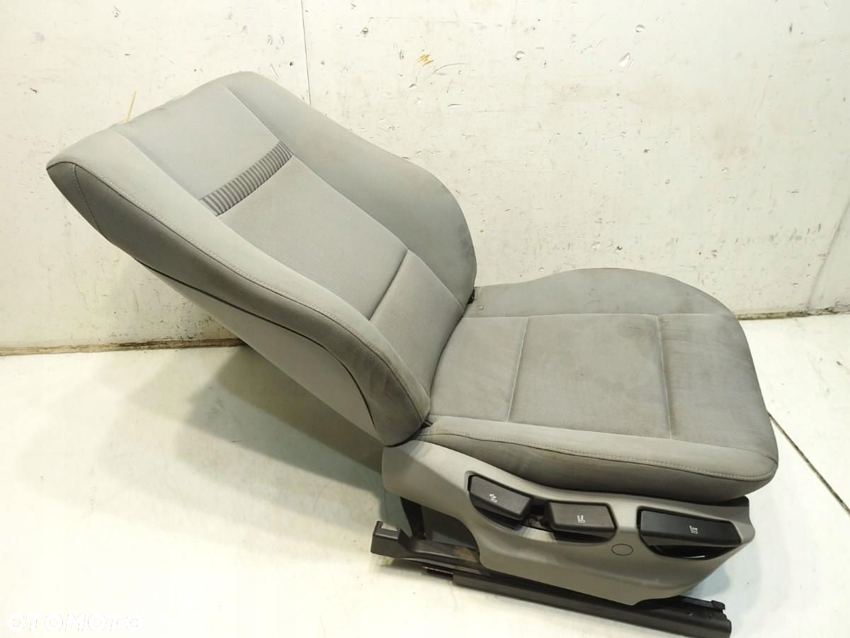 FOTEL PRAWY PRZÓD BMW X3 E83 . - 9