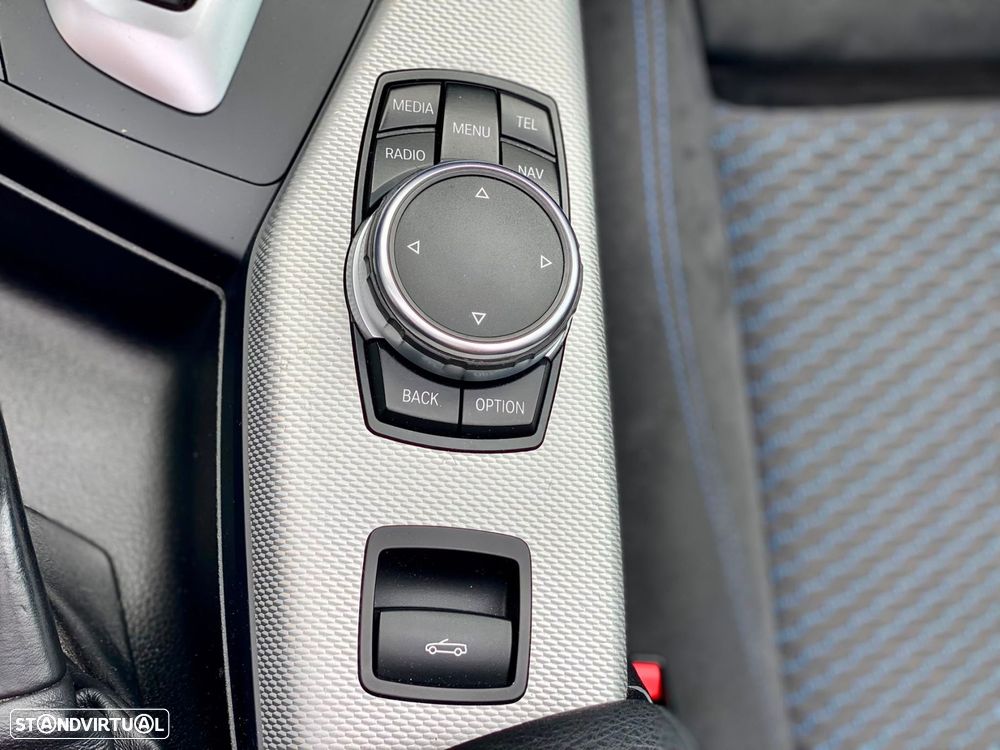 BMW 220 d Cabrio Pack M Auto - 31