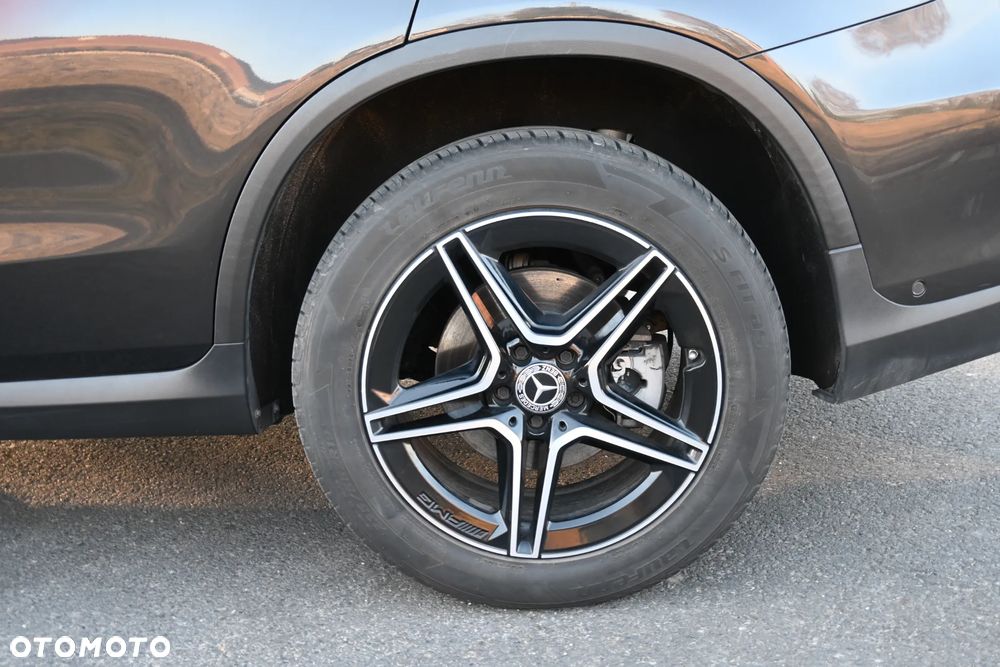 Mercedes-Benz GLC - 28