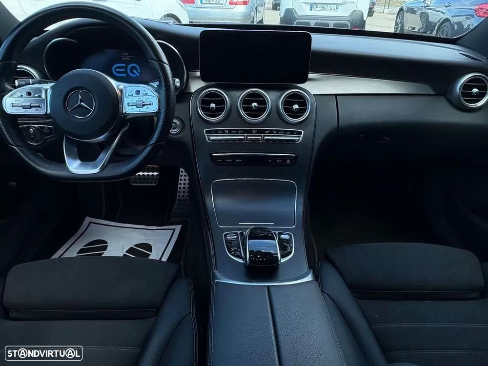 Mercedes-Benz C 300 — fotografia 12