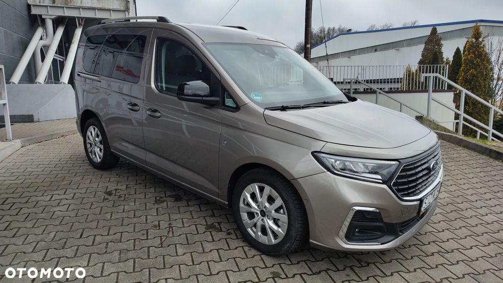 Ford Tourneo Connect 1.5 EcoBoost Titanium - 4