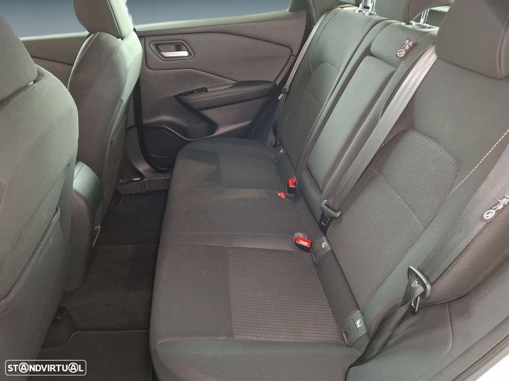 Nissan Qashqai 1.3 DIG-T Engage - 8