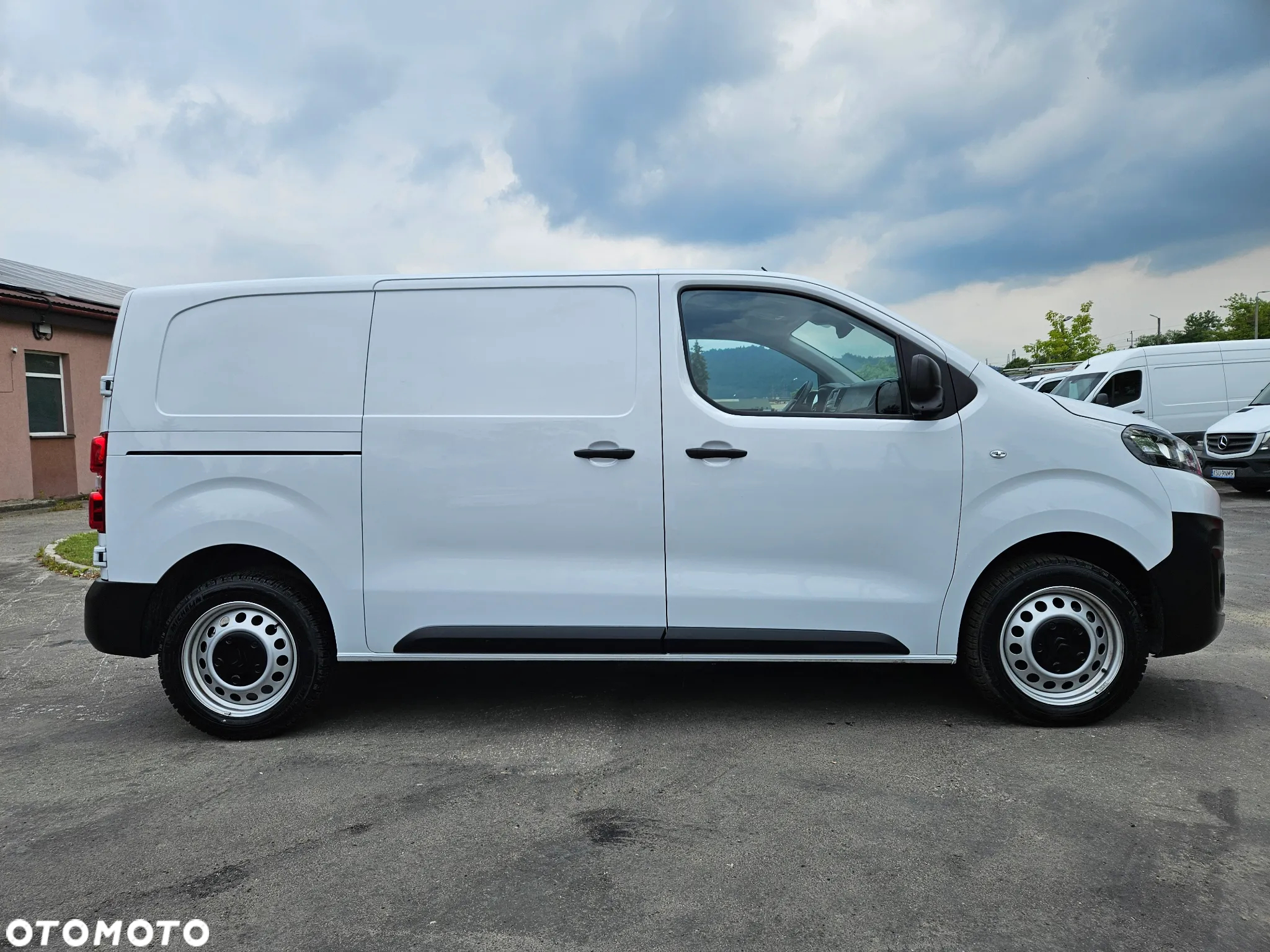 Citroën Jumpy rej 02.2024 przebieg 10500 klima tempomat grip control hak 3osobowy - 5