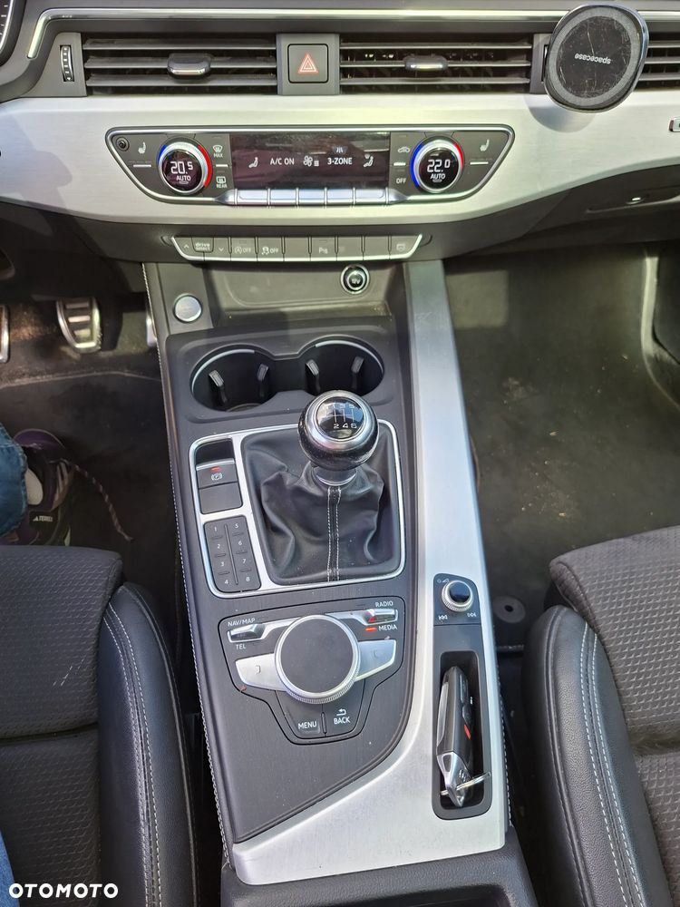 Audi A5 Coupé 2.0 TFSI quattro sport - 24