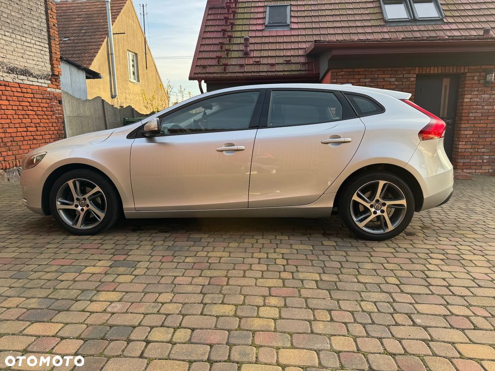 Volvo V40 D2 - 3