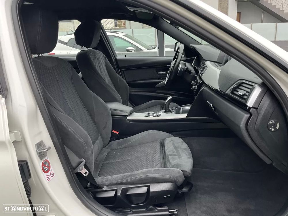 BMW 320 i Pack M Auto - 37