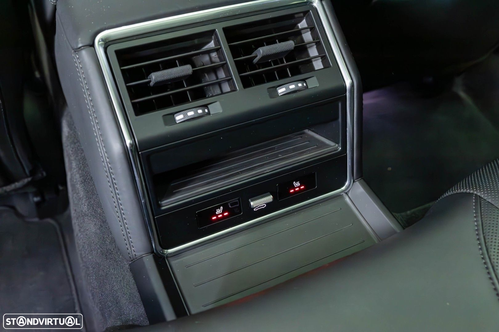 Porsche Panamera Sport Turismo 4 E-Hybrid Platinum Edition PDLS - 26