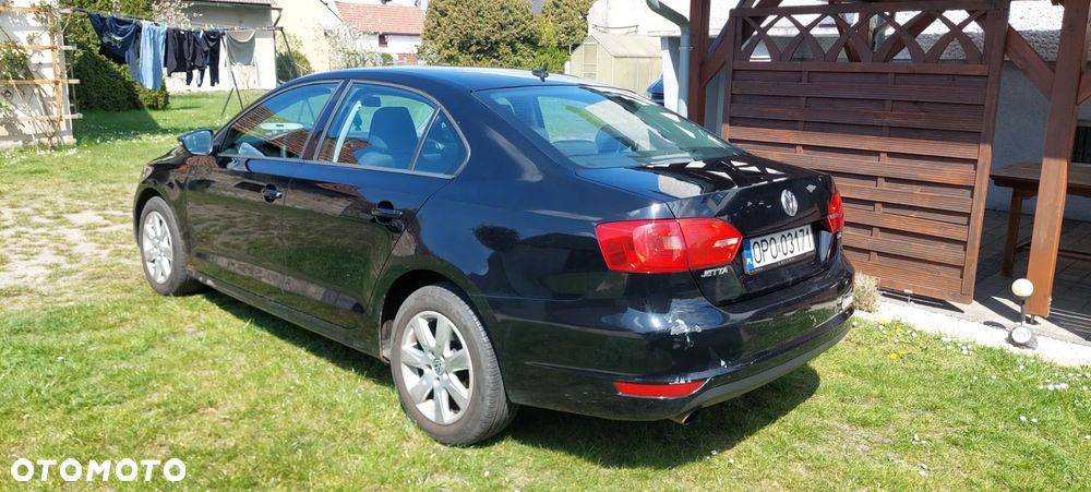 Volkswagen Jetta 1.6 TDI Trendline - 7
