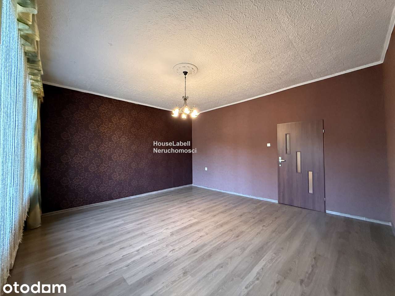 Wysokie Wnętrza, Duże Okna- 3 pokoje + GARAŻ przy budynku.