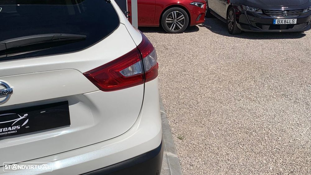 Nissan Qashqai 1.5 dCi N-Connecta - 28
