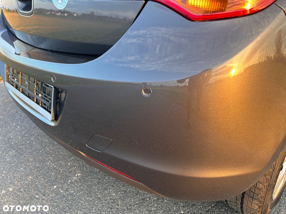 Opel Astra 1.6 Design Edition - 6