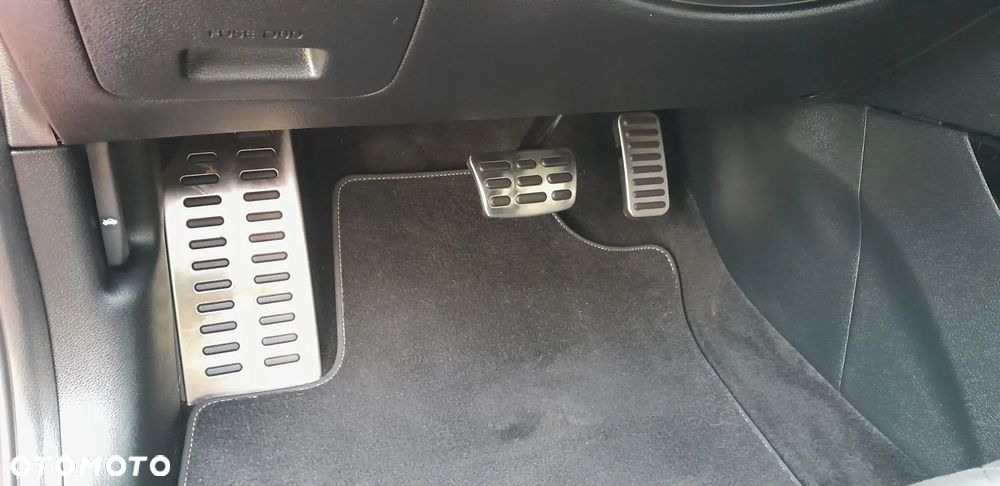 Kia Ceed 1.6 CRDi 128 Platinum Edition - 37