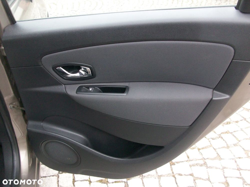 Renault Scenic Energy TCe 115 S&S Xmod Bose Edition - 10
