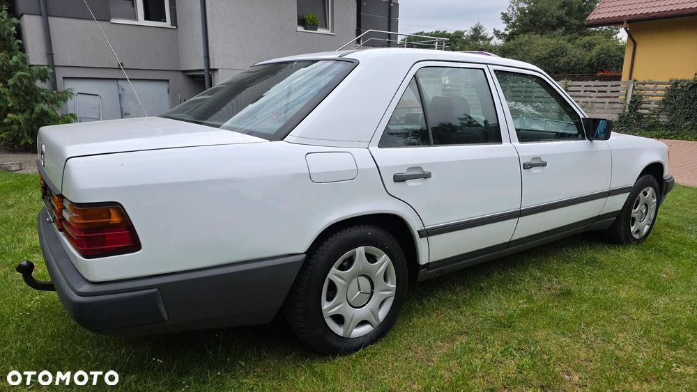 Mercedes-Benz W124 (1984-1993) - 15