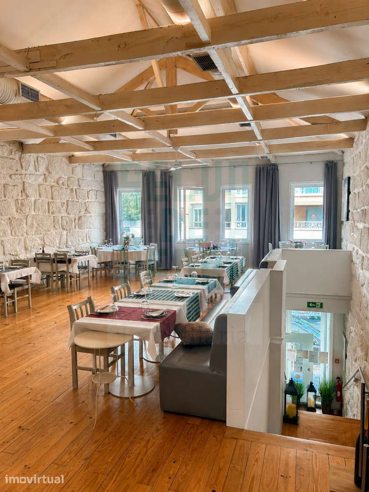 Restaurante Totalmente Equipado no Centro de Matosinhos | Entrada Imed - Grande imagem: 4/23