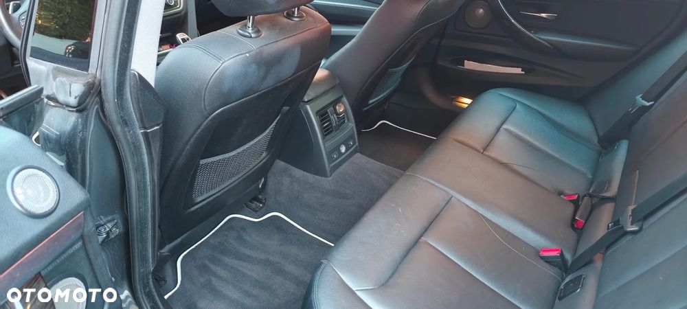 BMW 3GT 335i xDrive Sport-Aut Luxury Line - 12