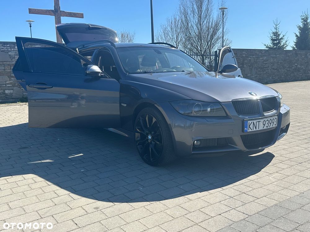 BMW Seria 3 325xi - 26