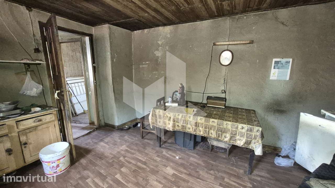 Moradia Devoluta T2 Venda em Mouraz e Vila Nova da Rainha,Tondela - Grande imagem: 3/6