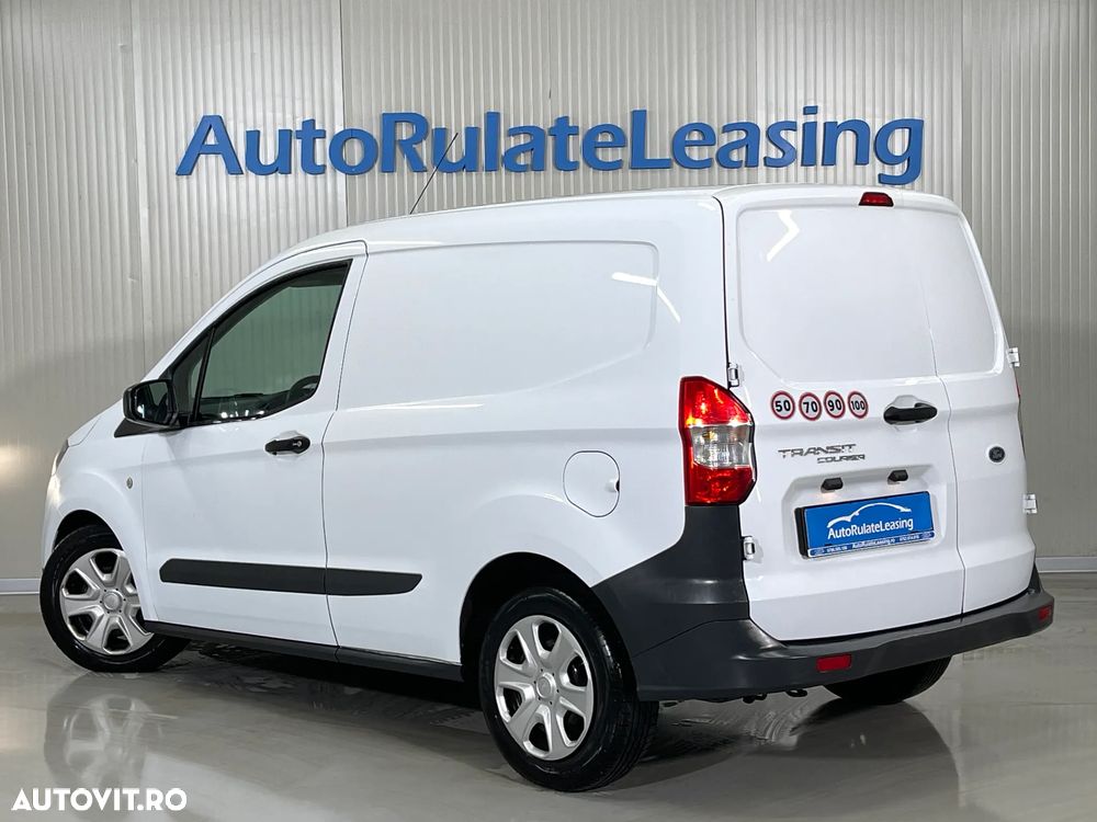 Ford Transit Courier - 4