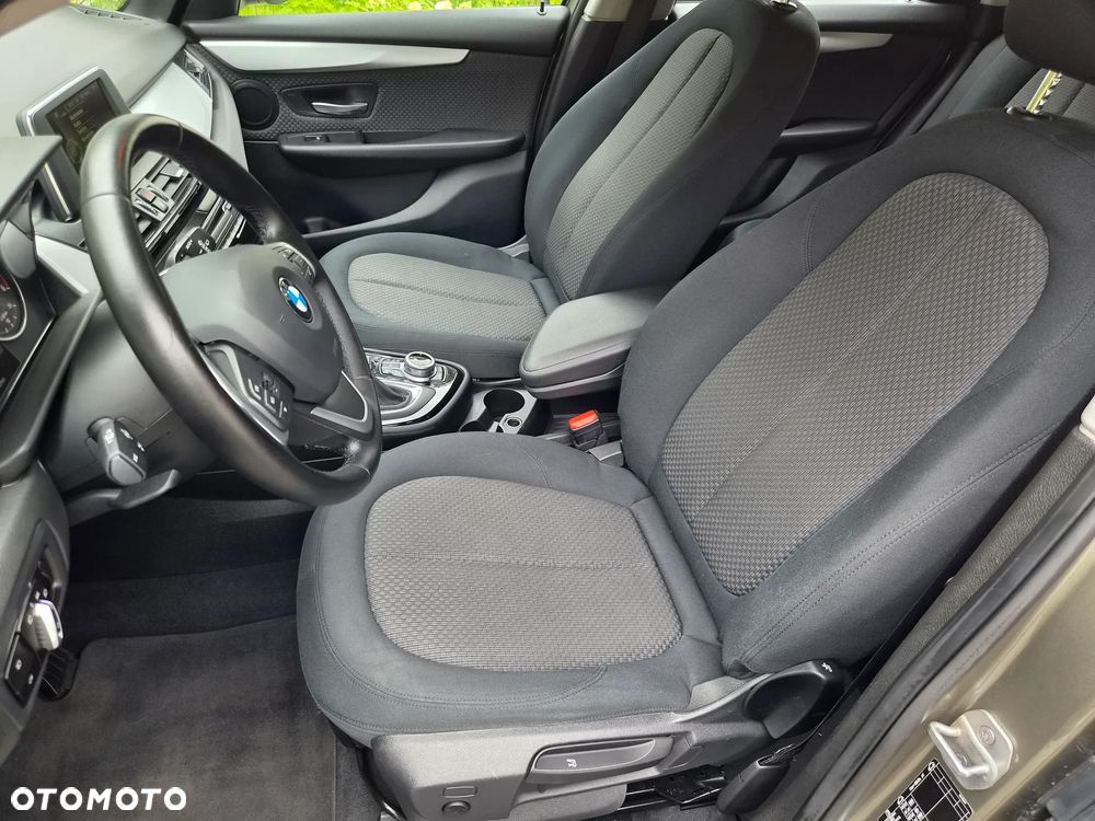 BMW Seria 2 220d Sport-Aut Advantage - 11