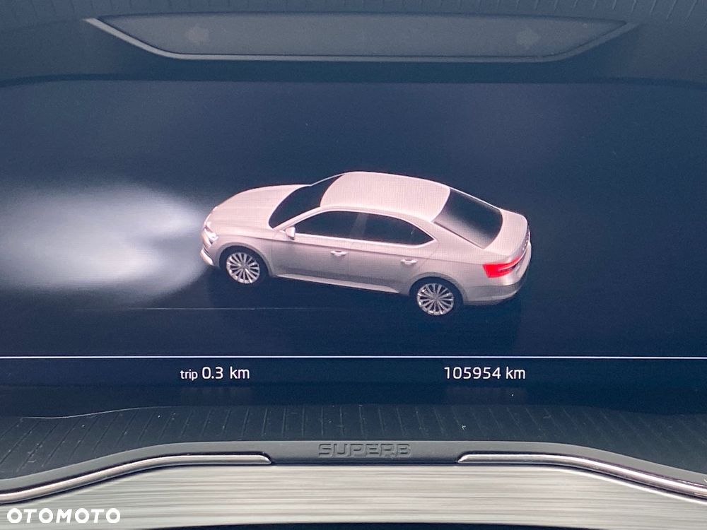 Skoda Superb 1.5 TSI Ambition DSG - 16
