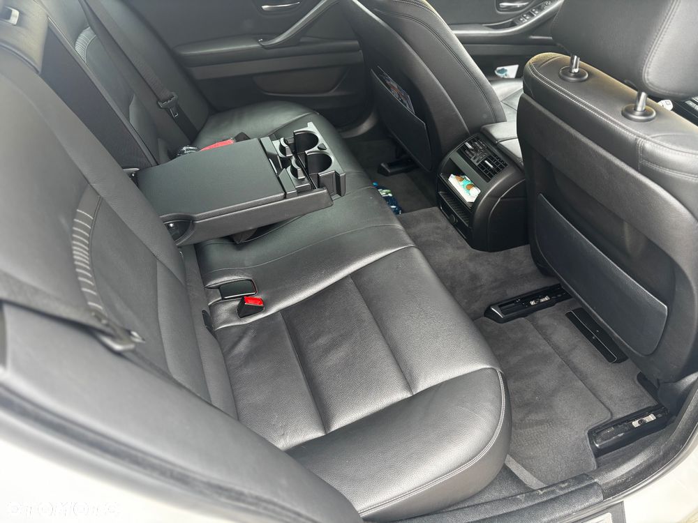BMW Seria 5 520d xDrive Luxury Line - 7