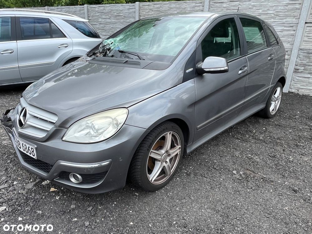 Mercedes-Benz Klasa B 180 - 1