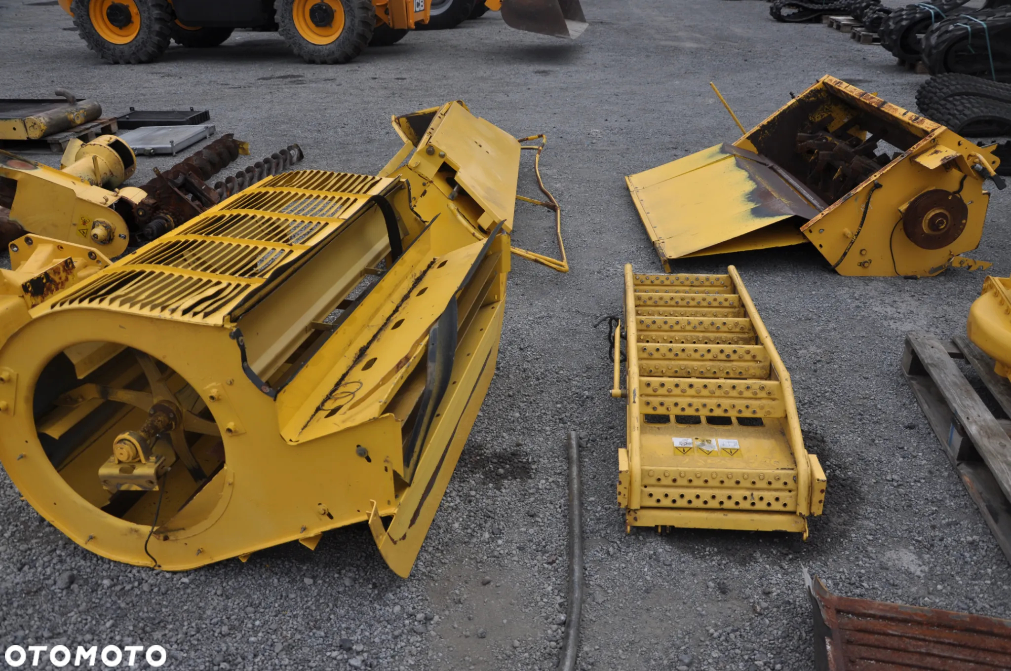 Kabina silnik skrzynia New Holland TX 64 65 66 67 68 - 18