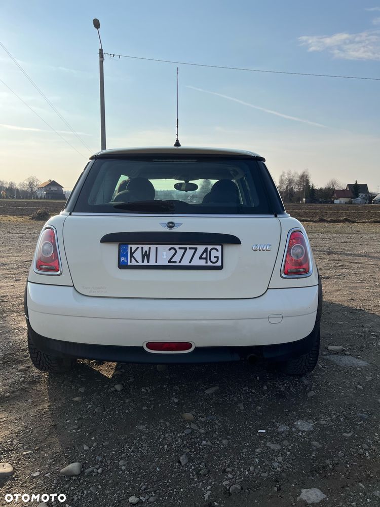 MINI ONE Standard - 7