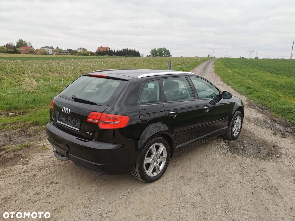 Audi A3 Sportback 1.4 TFSI Ambiente - 4