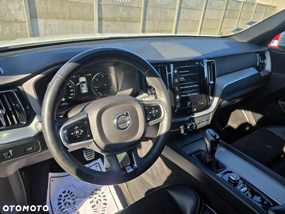 Volvo XC 60 D4 SCR AWD R-Design - 37