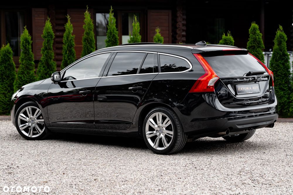 Volvo V60 T6 AWD Geartronic Summum - 11