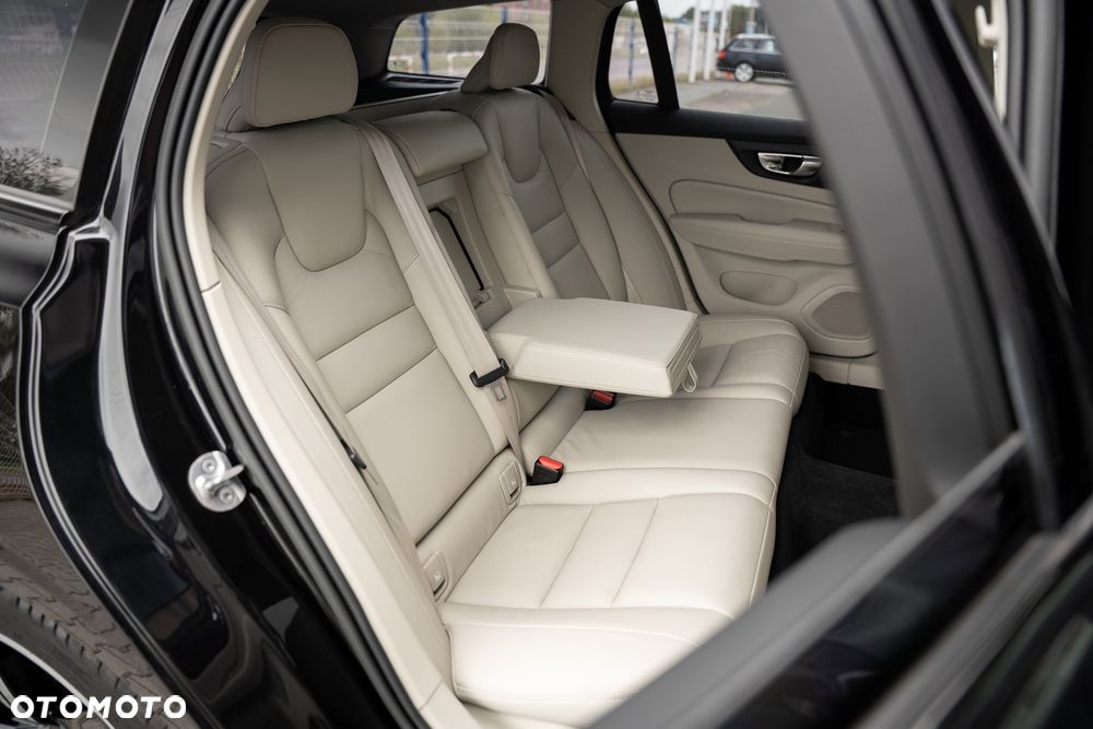Volvo V60 B3 B Geartronic Inscription - 36