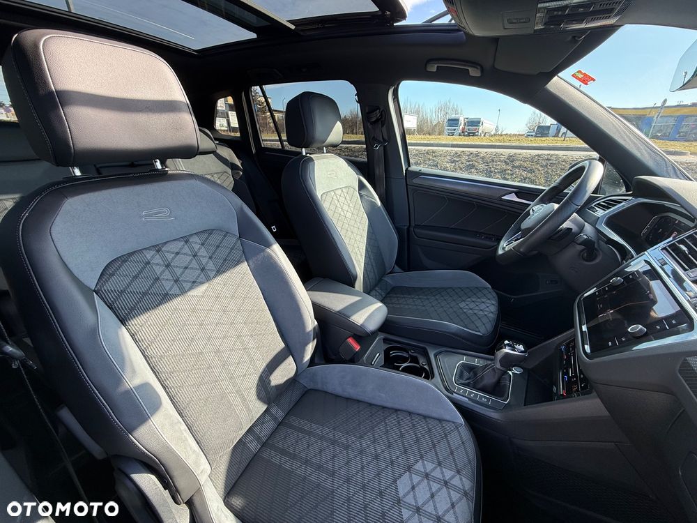 Volkswagen Tiguan 2.0 TDI SCR 4MotION DSG R-Line - 20