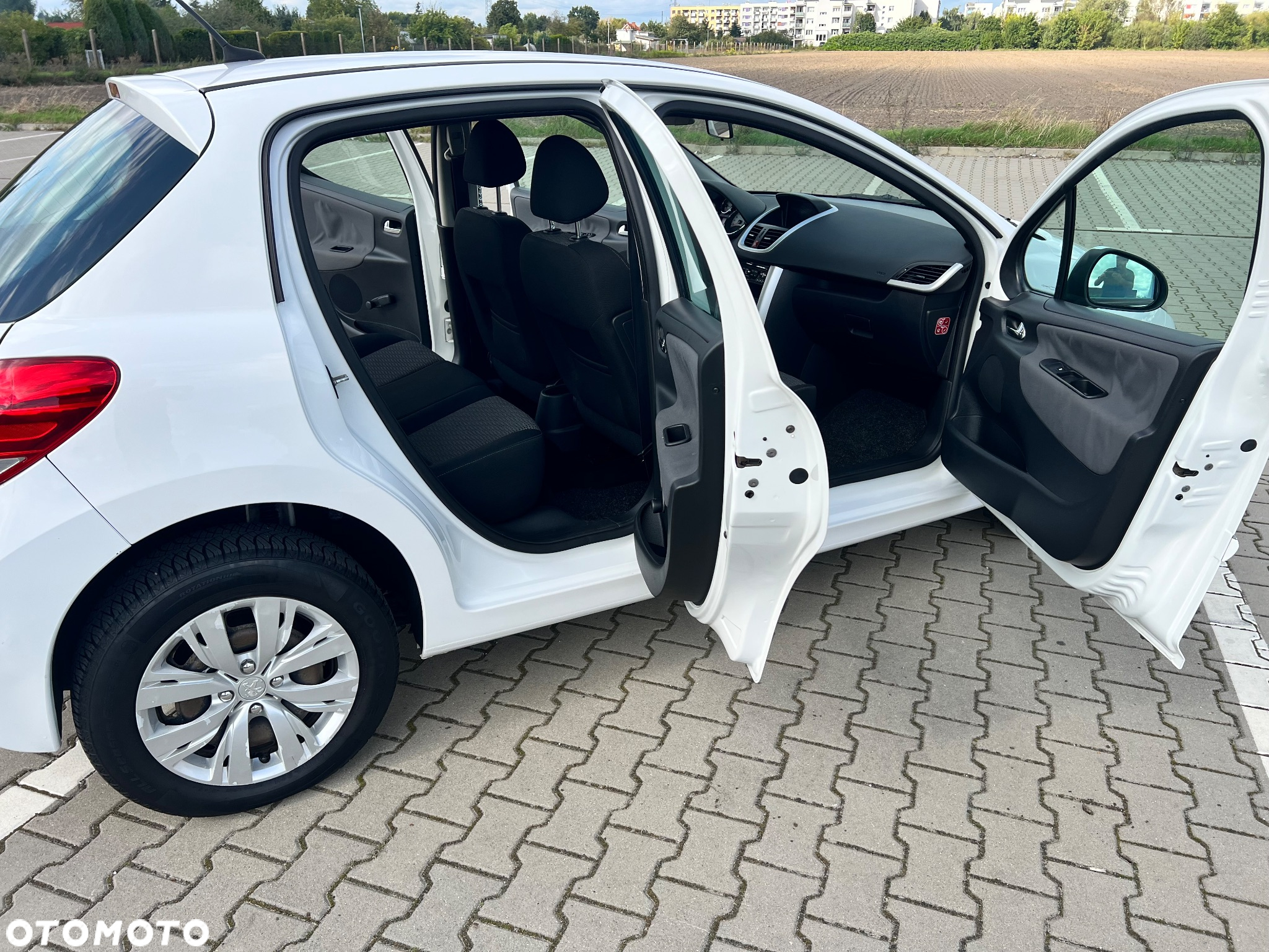 Peugeot 207 1.4 Trendy - 12