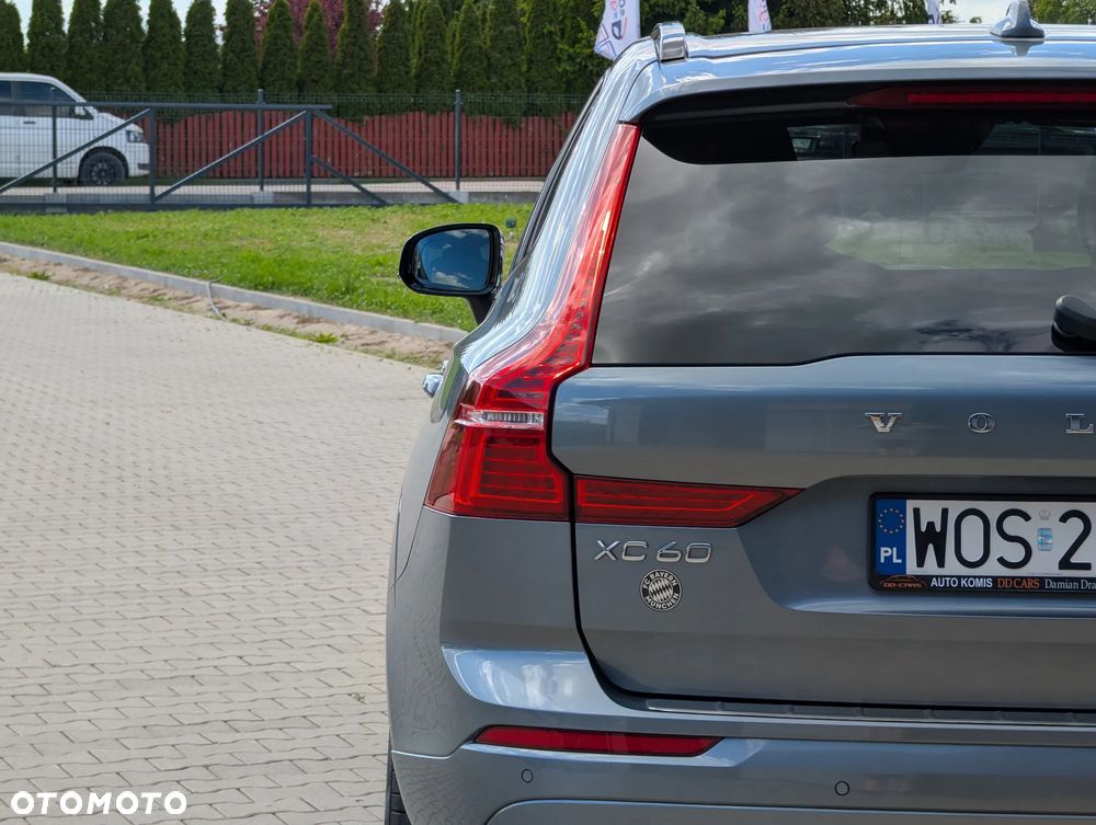 Volvo XC 60 D4 R-Design - 11