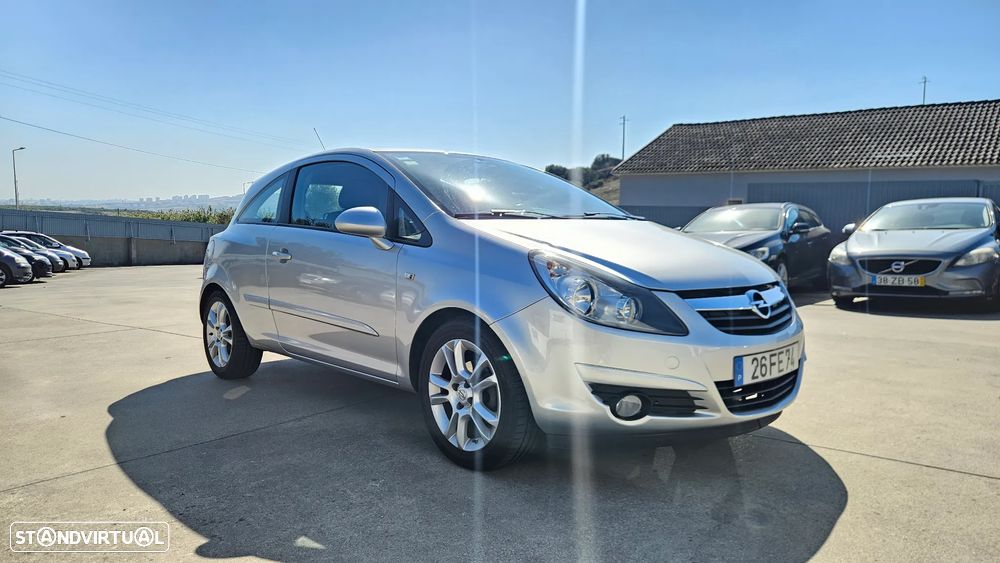 Opel Corsa 1.2 Black Edition - 4