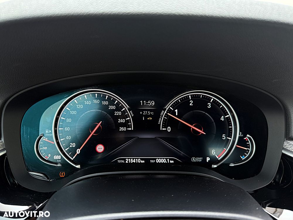 BMW Seria 5 540d xDrive AT - 40