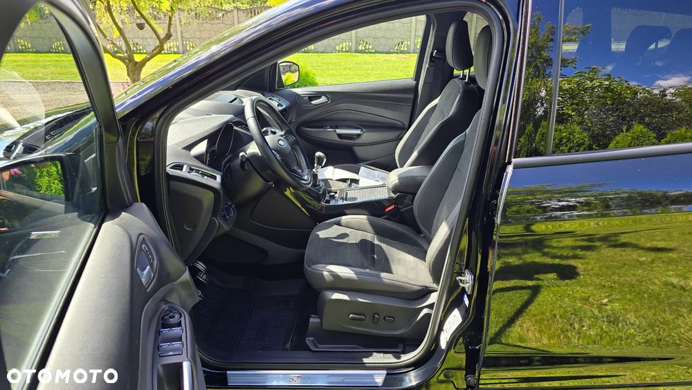 Ford Kuga 2.0 TDCi AWD ST-Line - 18