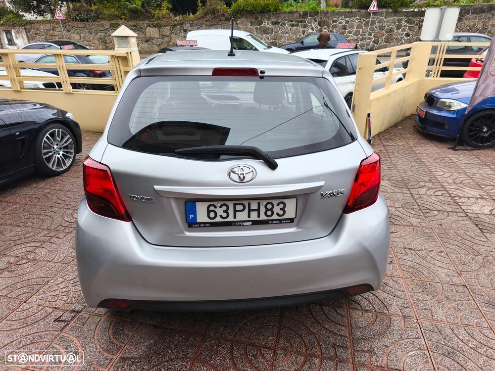 Toyota Yaris 1.4 D-4D Comfort 99g - 10