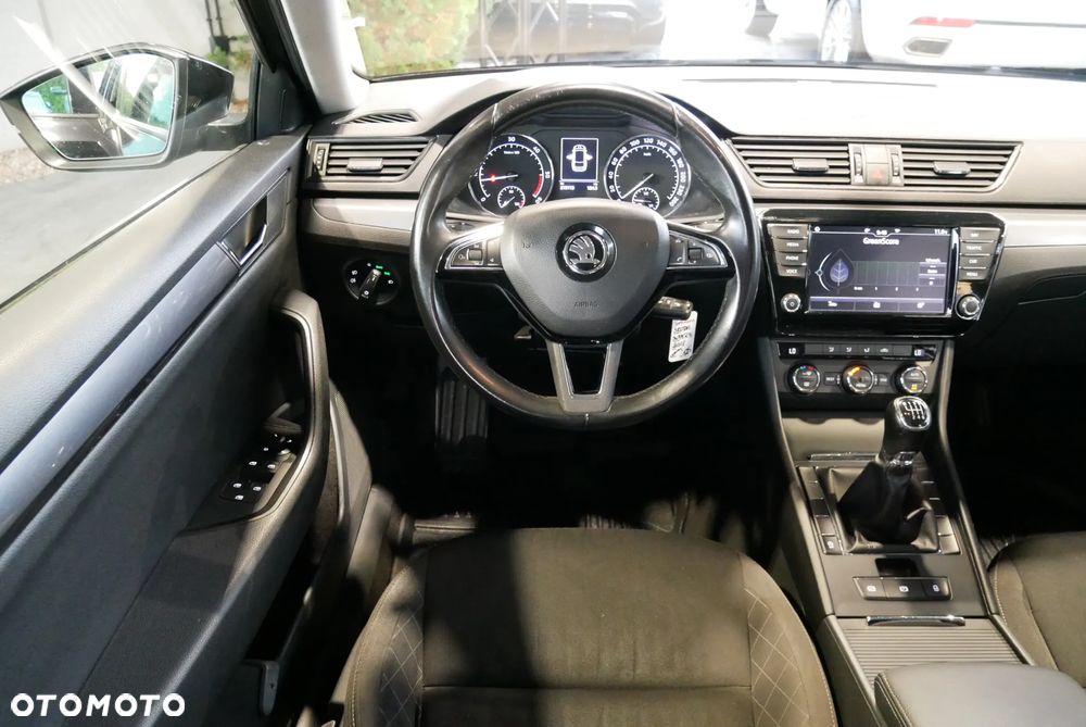 Skoda Superb - 16