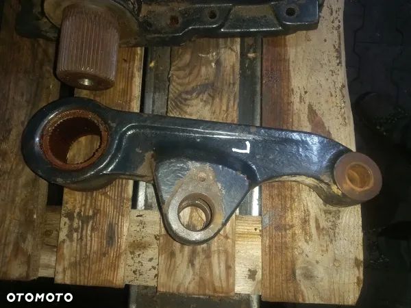 Elementy tylnego podnośnika plecak Case Maxxum 140 - 5