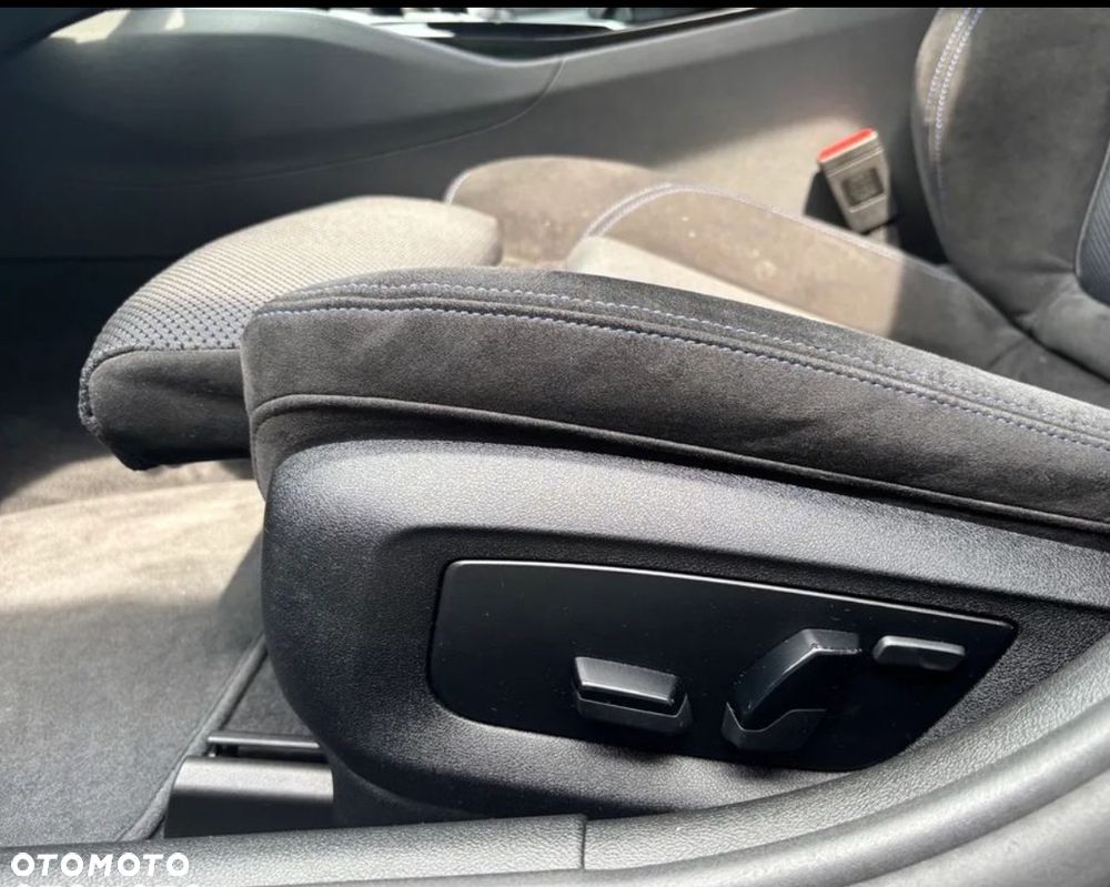 BMW Seria 5 520d xDrive M Sport sport - 32