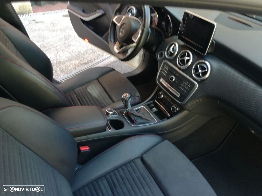 Mercedes-Benz A 200 d AMG Line - 17