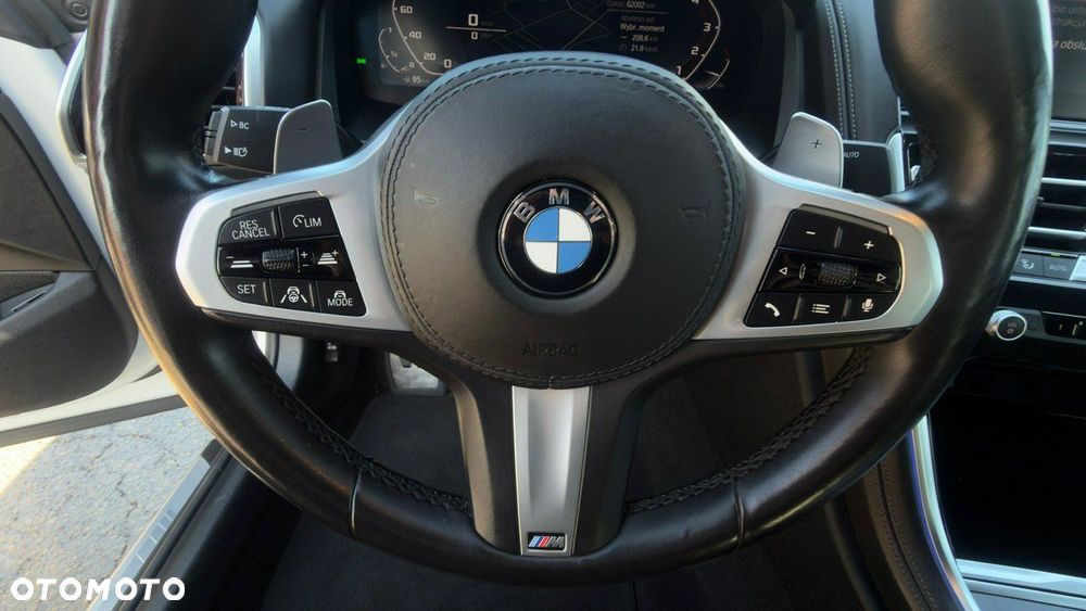 BMW Seria 8 - 23