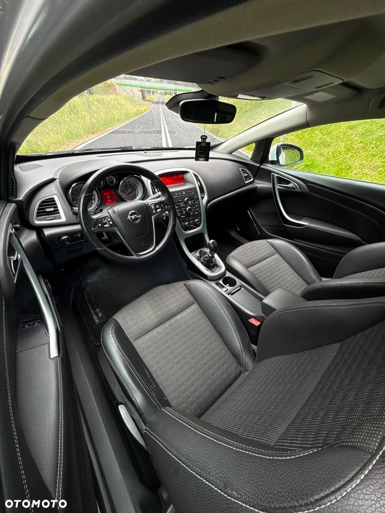 Opel Astra 1.4 Turbo Edition - 28