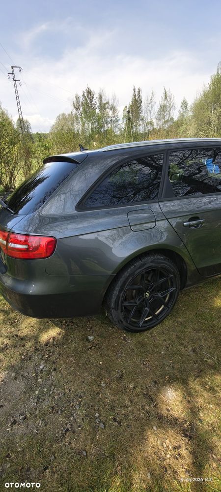 Audi A4 Avant 2.0 TDI Quattro Line S tronic - 4
