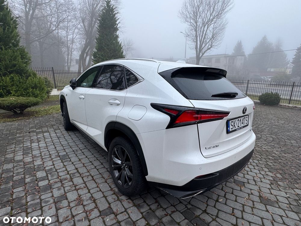 Lexus NX 300 GPF F Sport AWD - 11